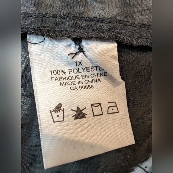 Penningtons Black Velveteen and Mesh Paisley Burnout Blouse Size 1x - Picture 7 of 10